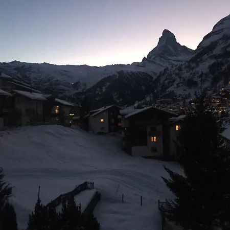 Haus St. Bernhard * Zermatt